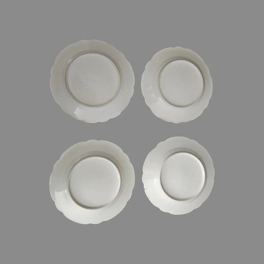Set of 4 Vintage Porcelain Dessert Salad Plates Fruit Gold Trim Scalloped